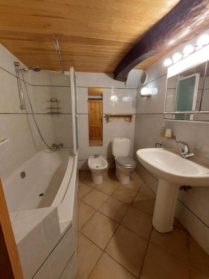 Chambres D'Hotes : Les Maisons De Gaia Tuchan Luaran gambar